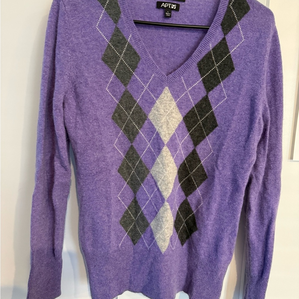 Apt. 9 Purple Argyle V-Neck Sweater with Gray and Cream Diamonds